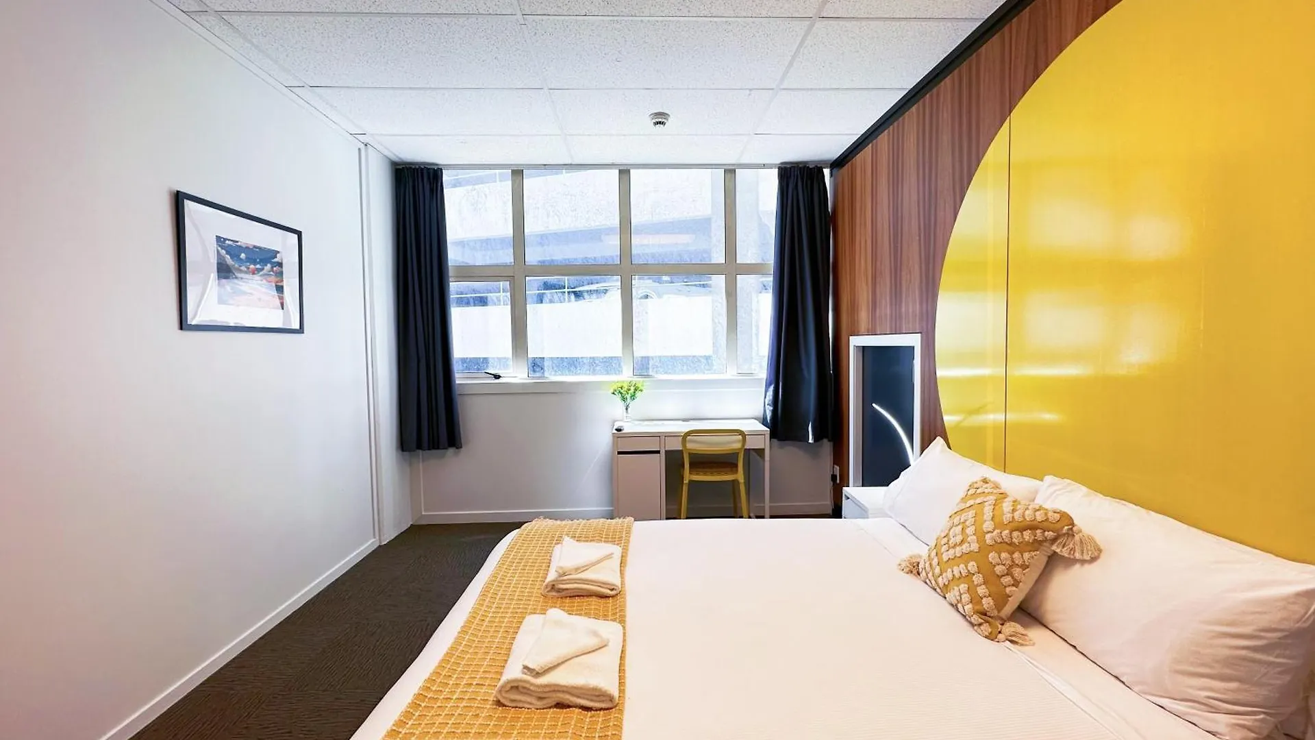 Wellington Hotel 0*,