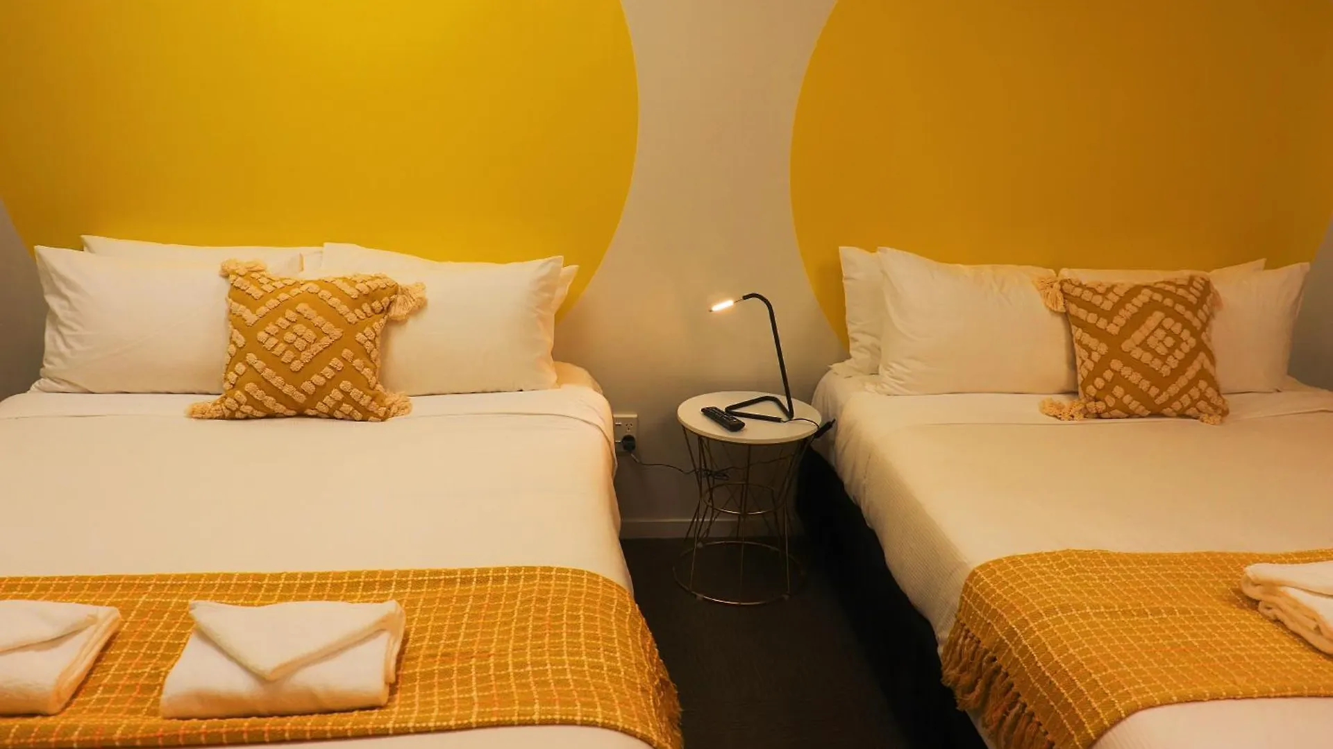 Wellington Hotel 0*,